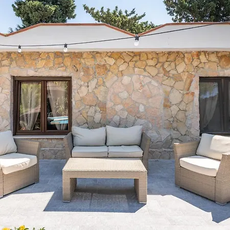 Tore Vila Quartu SantʼElena